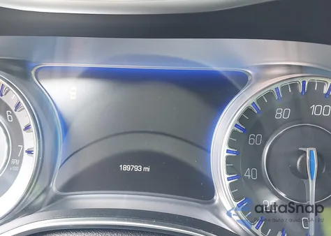 2015 Chrysler 300 Limited z USA, uszkodzony, nr VIN 2C3CCAAG7FH920545